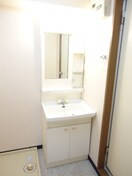  シャトル弐番館