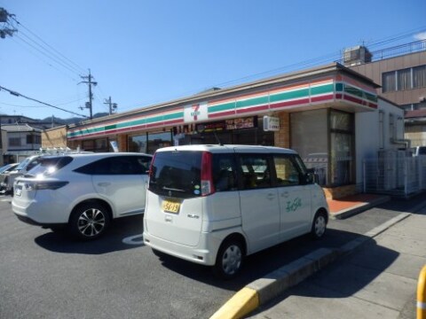 コンビニまで400m※セブン－イレブン　大津唐崎２丁目店 Wembley