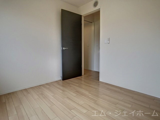  グランドソレーユⅡ番館