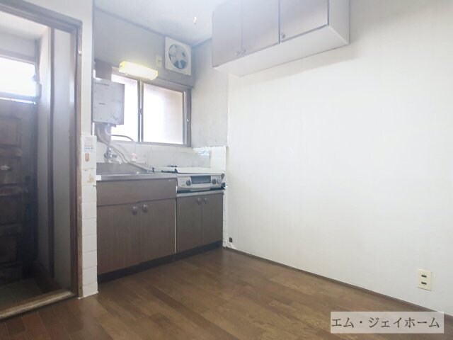  近江八幡市中小森町貸家