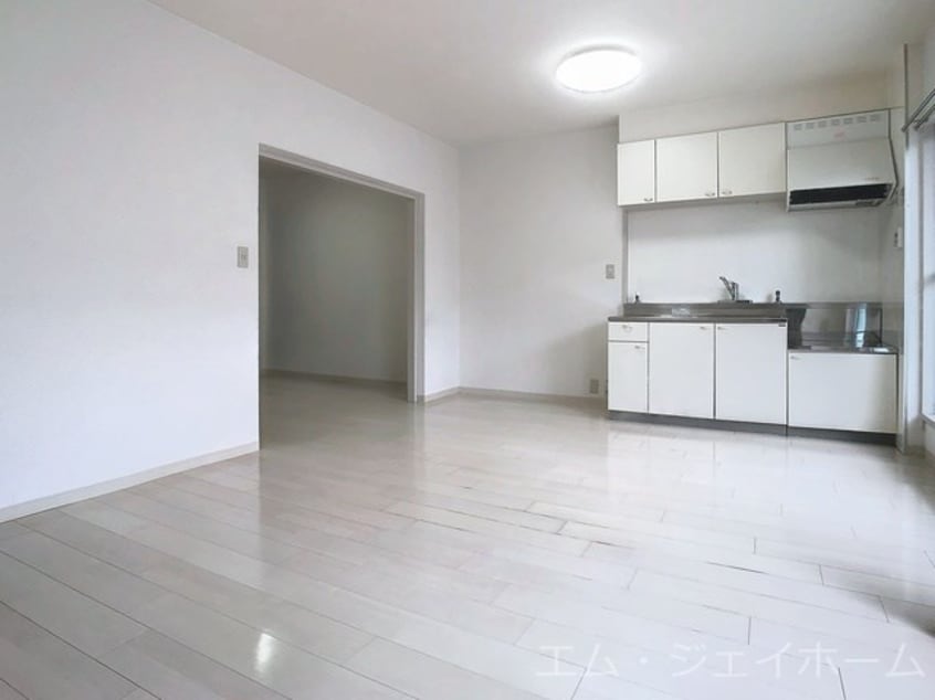  クレセール里内