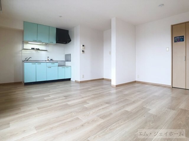  MAISON LAST WISTERIA