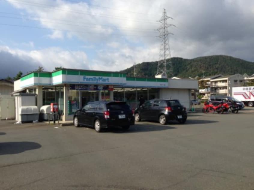 コンビニまで3156m※ファミリーマート　高木浜一丁目店 マキノシーサイドハイツ