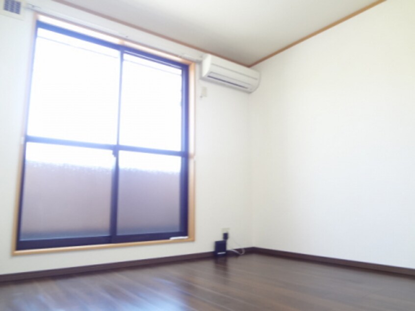  山東アパート１