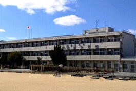 東近江市立朝桜中学校