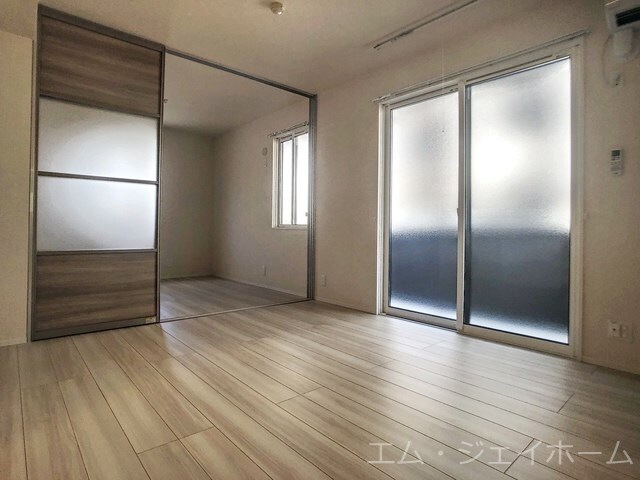  シャルール