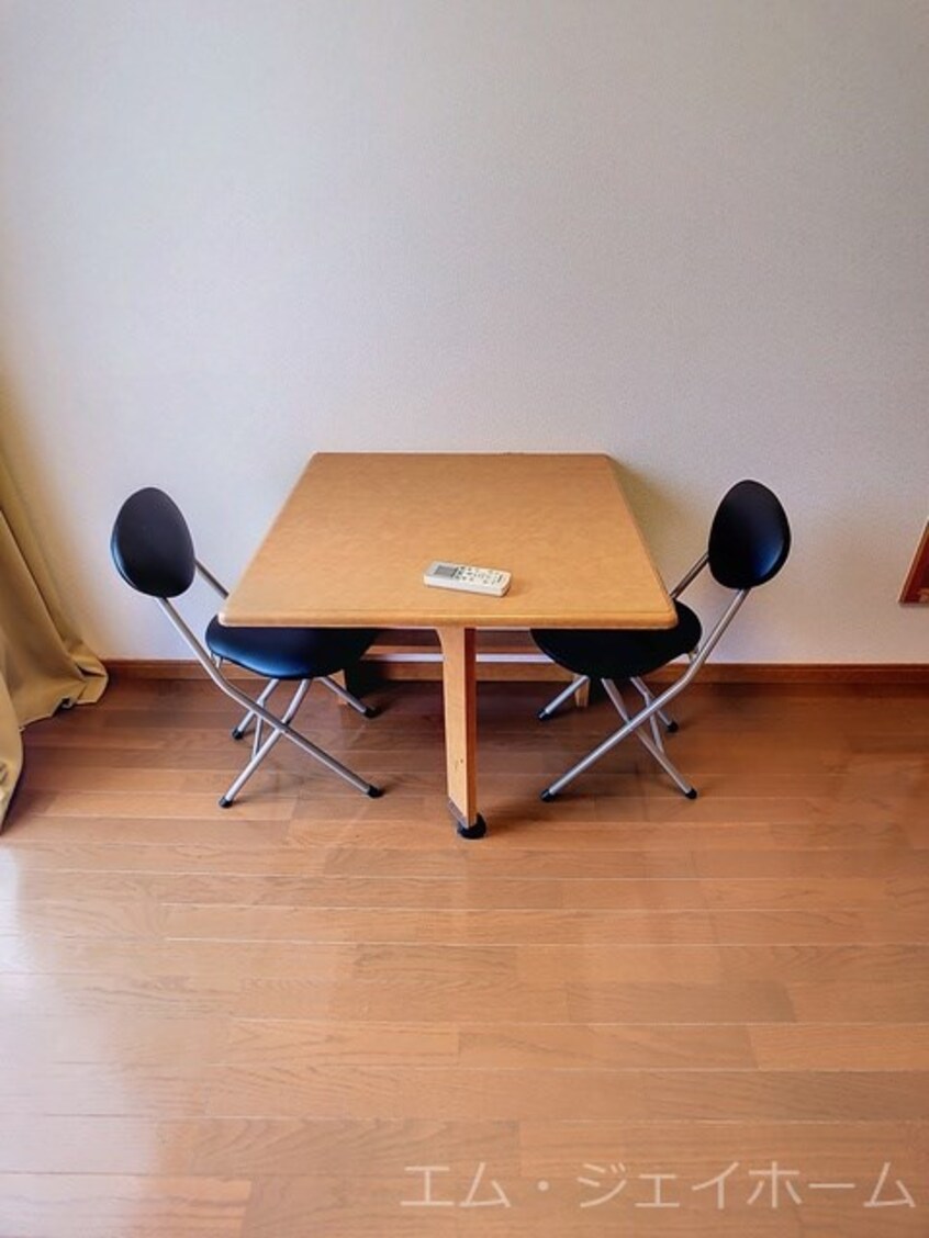  エイペックス彦根東沼波