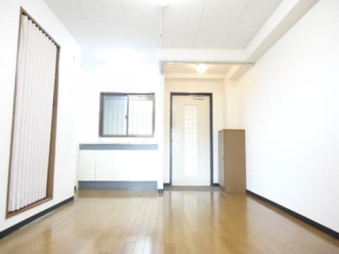  シャトル弐番館