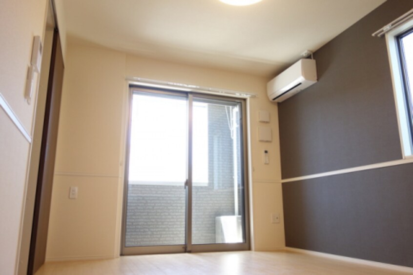  メゾン　デ　ソレール