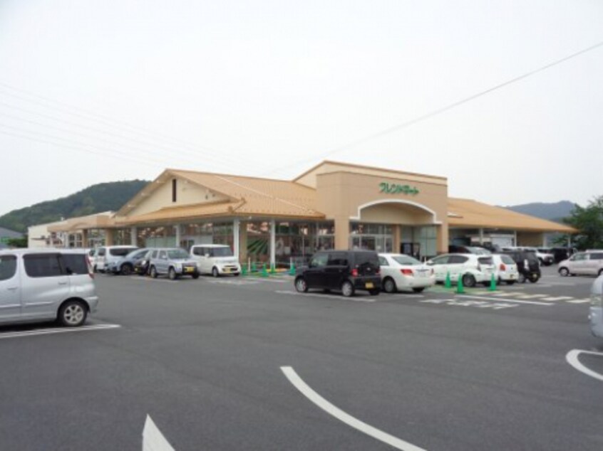 スーパーまで800m※フレンドマート安土店 ブローテ