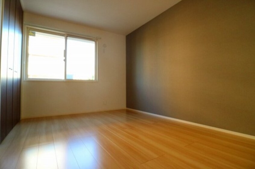  ヴィラ　シャルマン