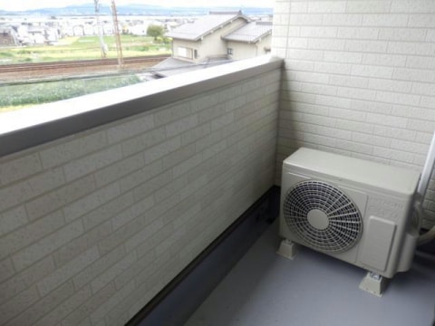  メルシーガーデン坂本