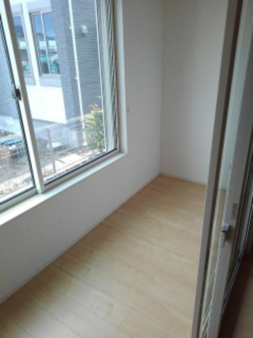  クローヴ・アヴェニュー・Ｍ　Ⅲ