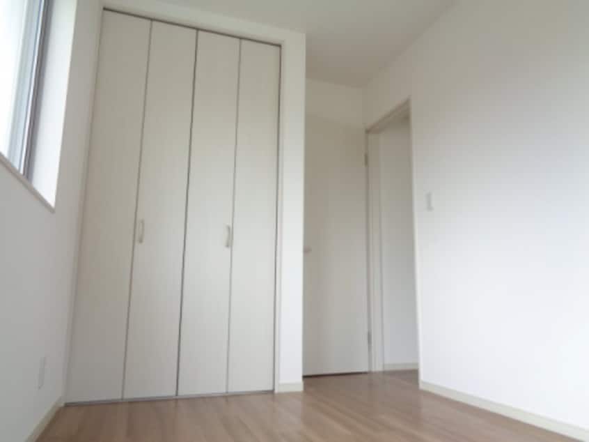  仰木の里東５丁目貸家