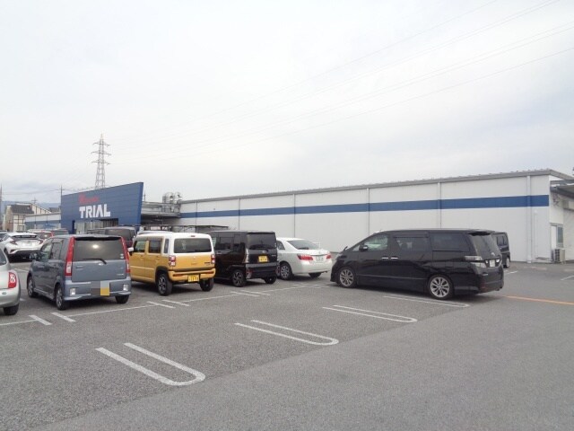 スーパーまで900m※メガセンタートライアル彦根店 カーサ・ルーリオⅡ