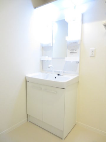  アトリエール駅東