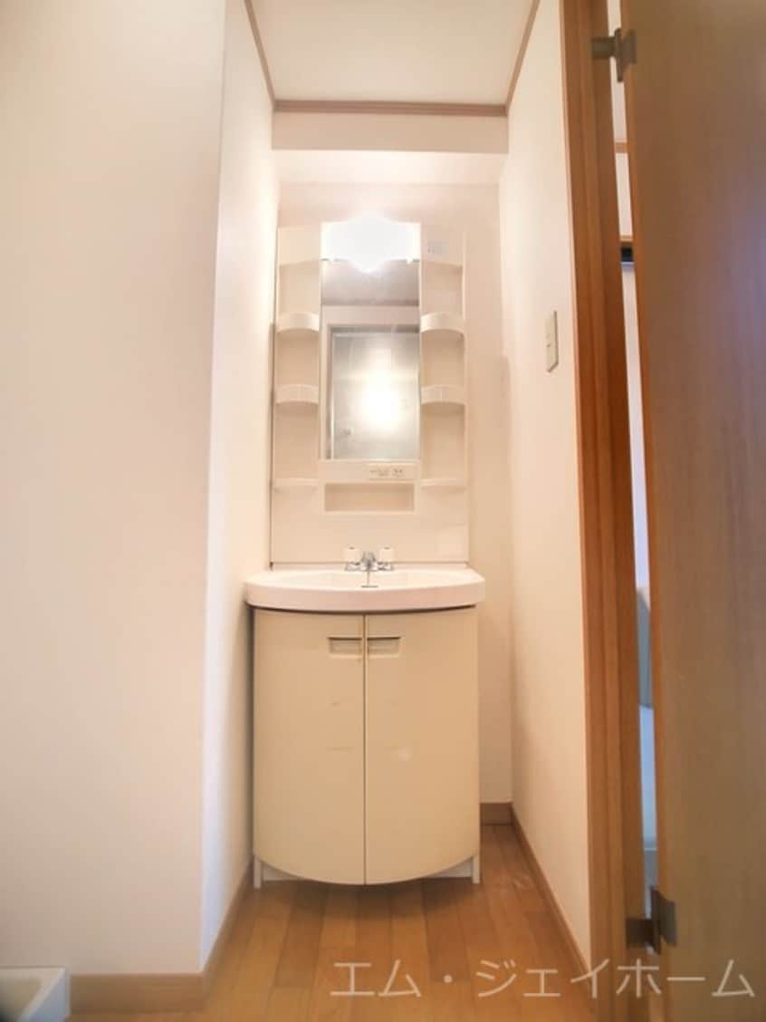  フラワー５番館