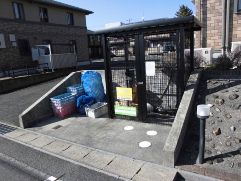  リビングタウン水口　D棟