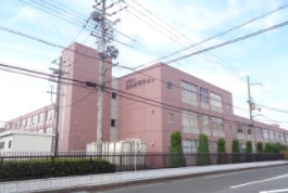 高等学校/高等専門学校まで1183m※綾羽高等学校 エステートピア