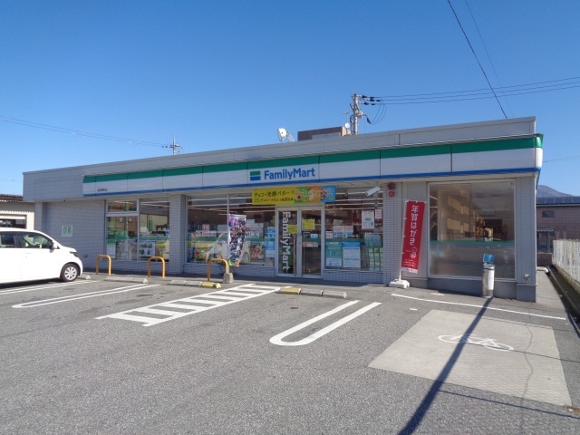 コンビニまで900m※ファミリーマート　長浜柳町店 ハイツKSN