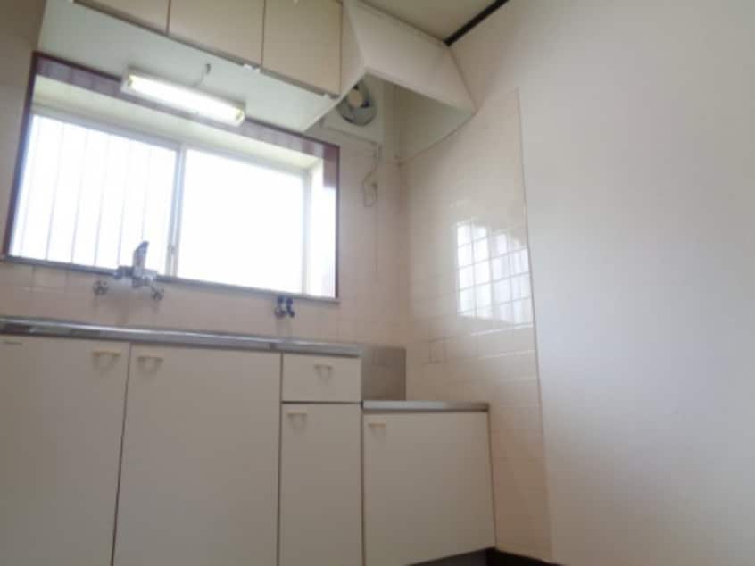  ハイネスグリーン貴生川