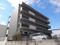 ＣＡＳＴＬＥ　ＡＺＵＣＨＩ