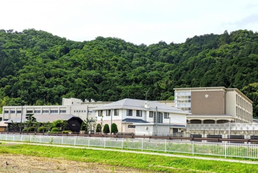 高等学校/高等専門学校まで1048m※滋賀県立能登川高等学校 ウイングサンキャッスル