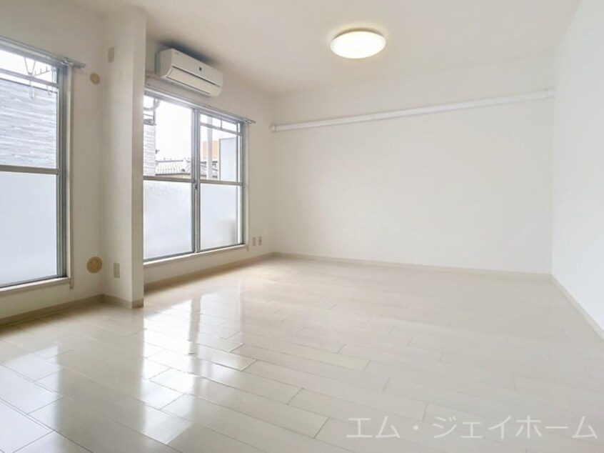  クレセール里内