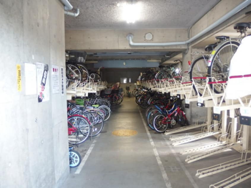  コスモ守山５番館