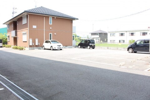  シャーメゾン　リーリエ