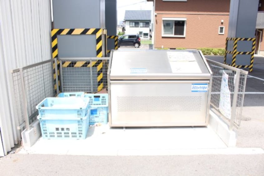  シャーメゾン　リーリエ