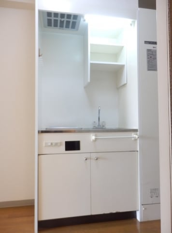  ドミトリーユー