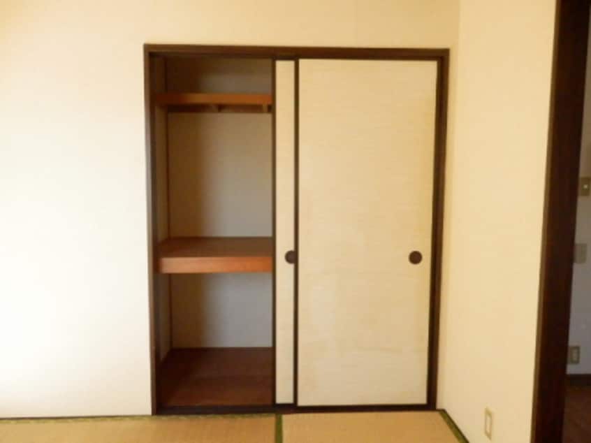  メゾンファミールA