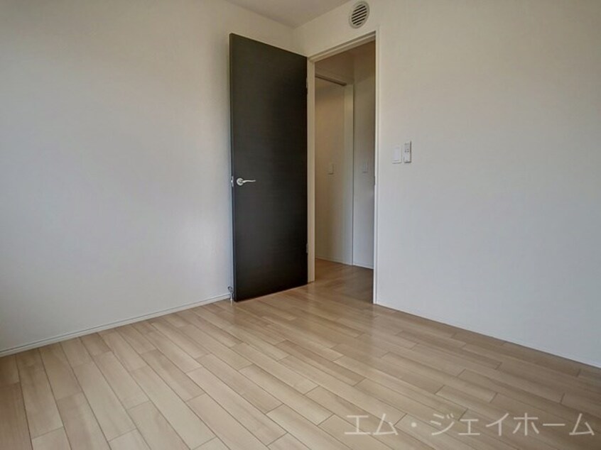  グランドソレーユⅡ番館