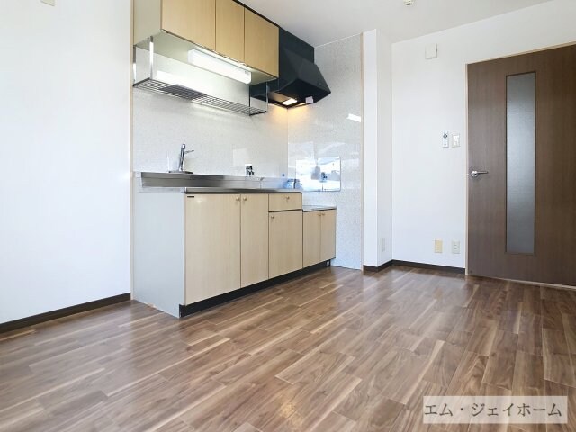  レジデンス宝積