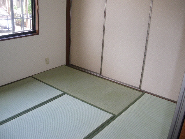  レーク・スリーゼ B棟