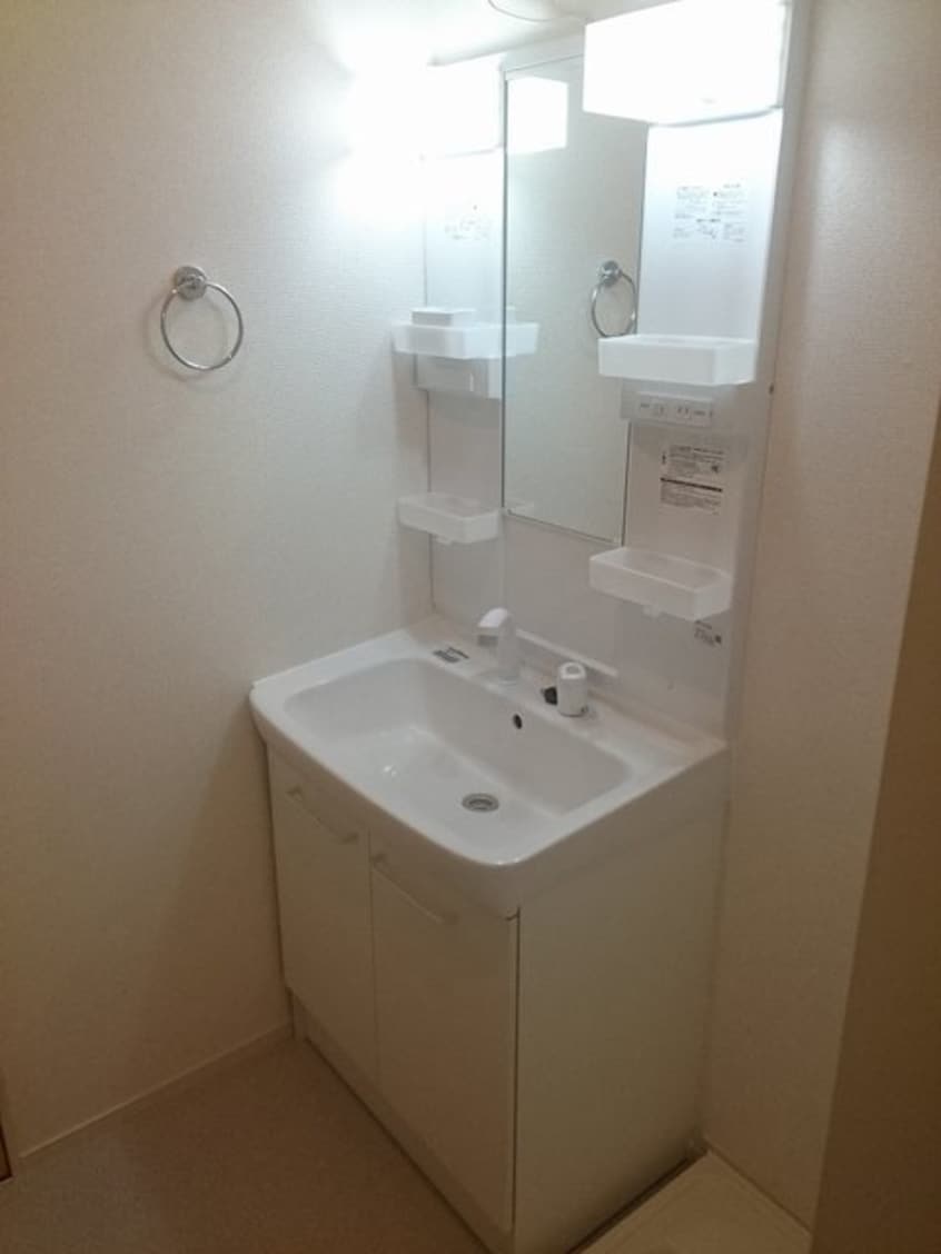  ベストウォール篠原