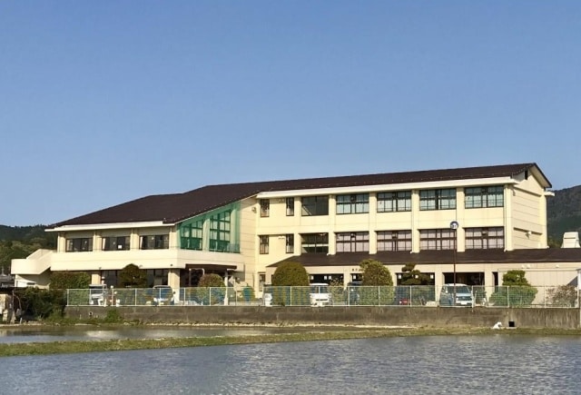 小学校まで1900m※愛荘町立秦荘東小学校 Ｇｒｅｅｎ　Ｖｉｌｌａｇｅ