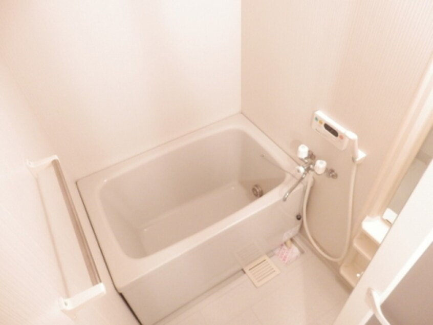  プレイス　エリエゼル