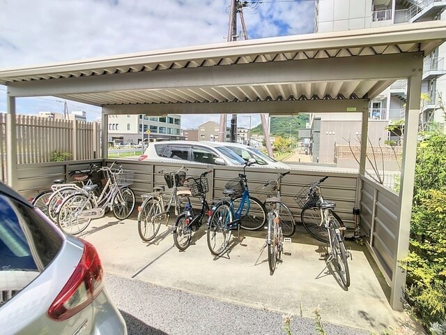  アトリエール駅東