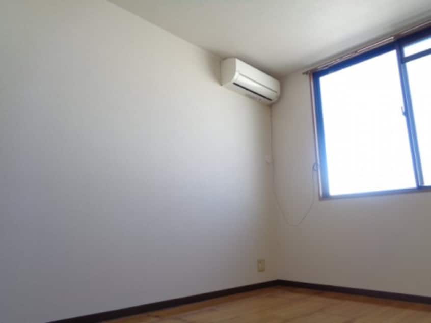  レジデンス岡本