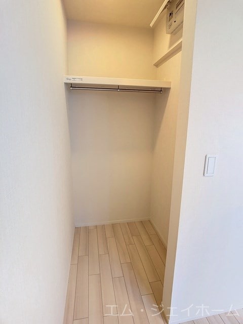  CHESTNUTS（チェスナッツ）