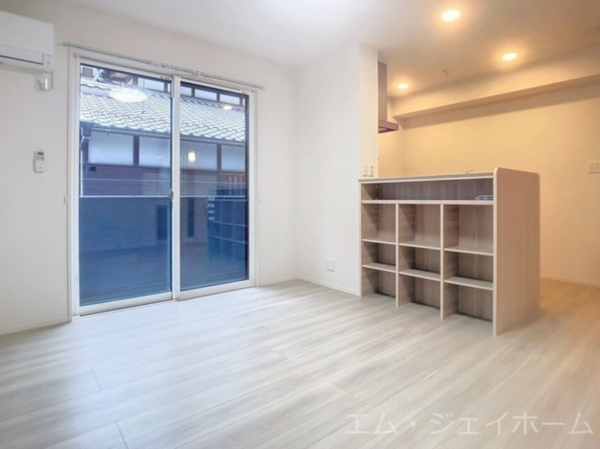  Farouche（ファルーシュ）