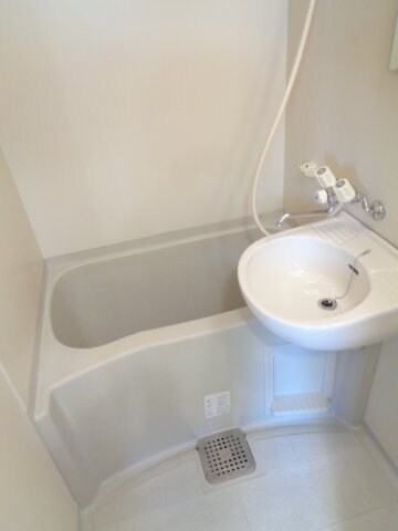  ハイネスグリーン貴生川