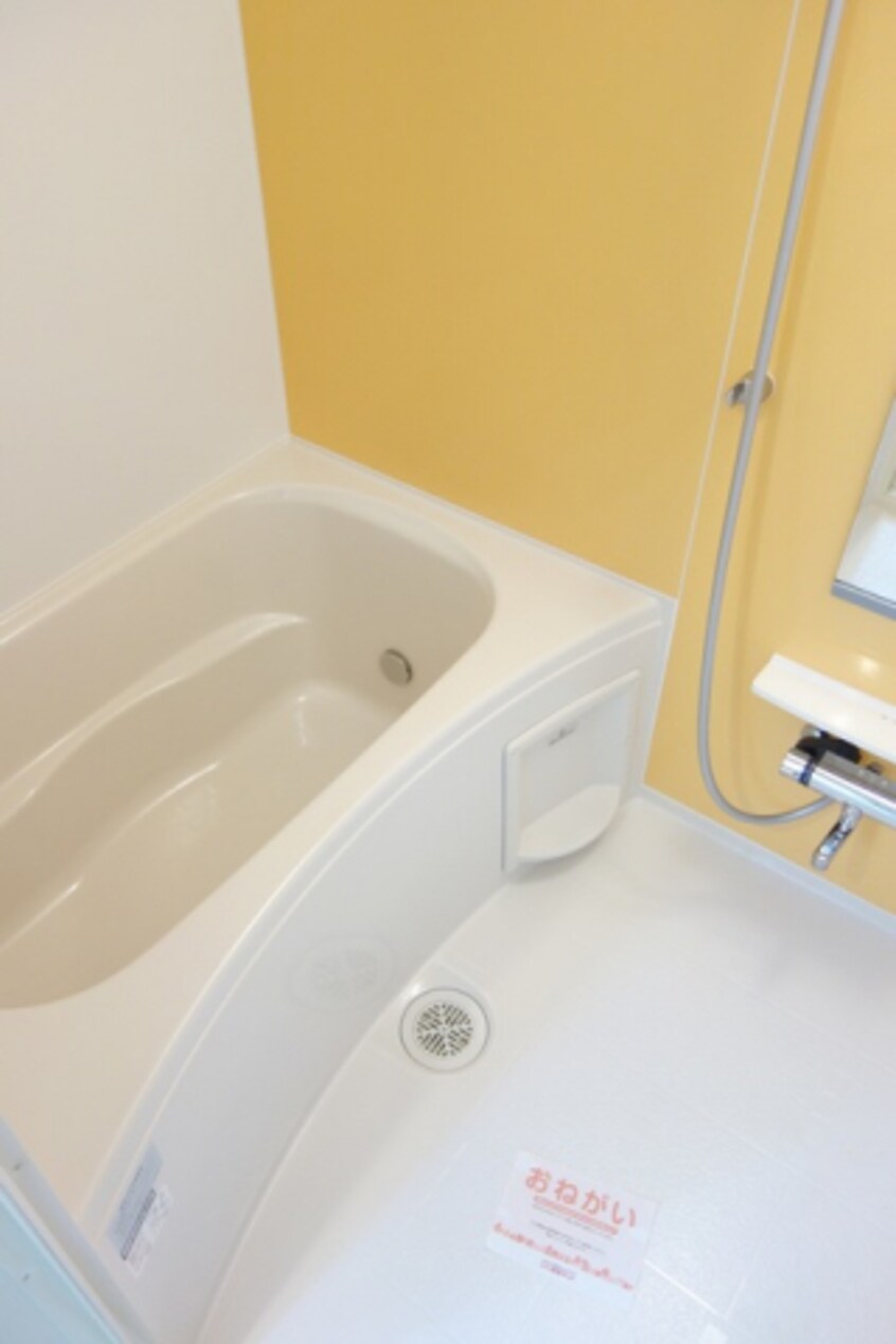  ベストウォール篠原