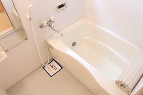  シャーメゾン　リーリエ