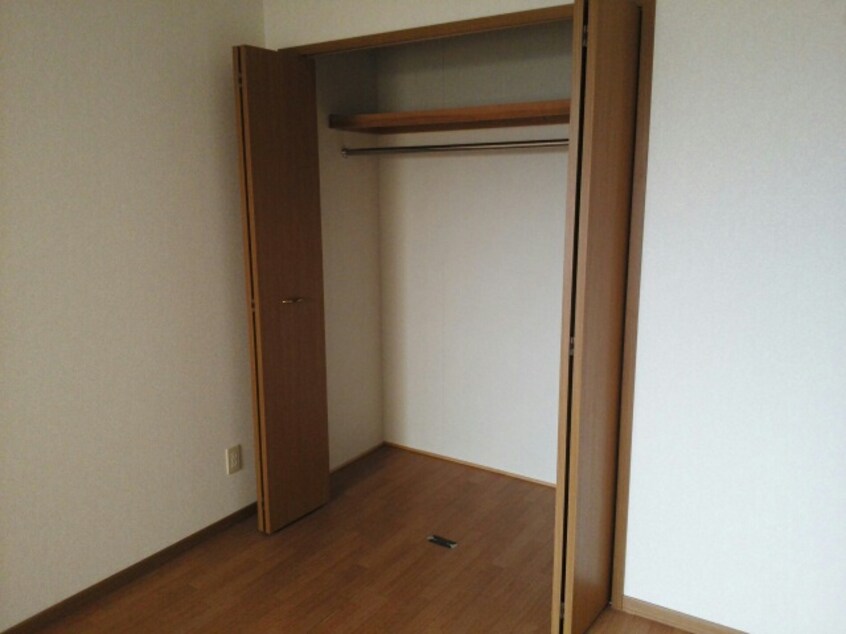  レジーナ・クミル