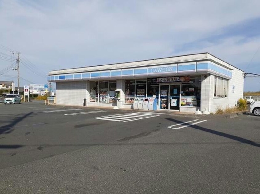 ローソン一宮海岸店(コンビニ)まで320m DO TOWN HOUSE By The Sea