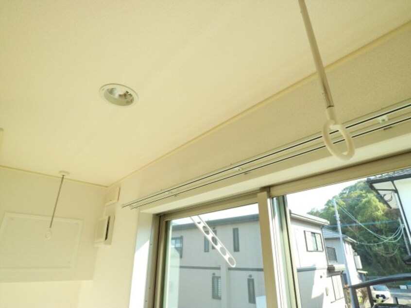 室内物干し
※他号室の写真です レトア歴木B