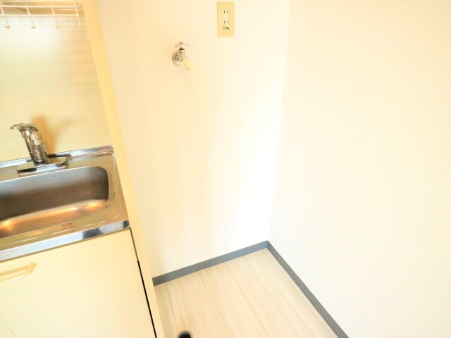 室内洗濯機置き場※他号室の写真です。現況と異なる場合は、現況 イッツビル